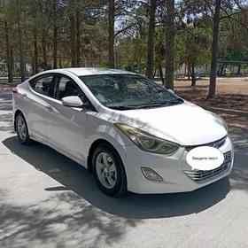 Hyundai Elantra 2013