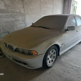 BMW E39 2002
