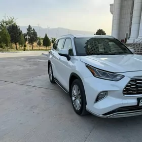 Toyota Highlander 2022