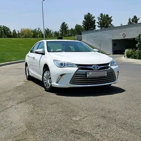 Toyota Camry 2017