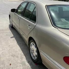 Mercedes-Benz C320 2001