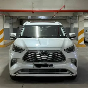 Toyota Highlander 2022