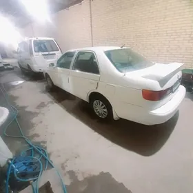 Toyota Corona 1998
