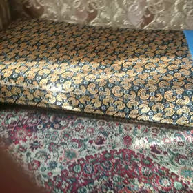 Кровать
