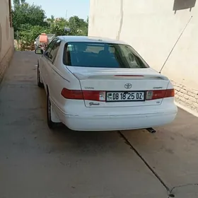 Toyota Camry 2000