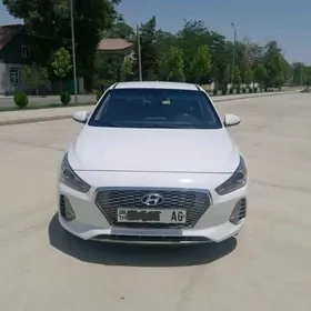 Hyundai Elantra GT 2018