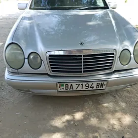 Mercedes-Benz E320 1999