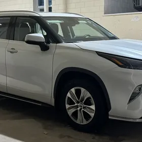 Toyota Highlander 2022