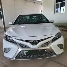 Toyota Camry 2020
