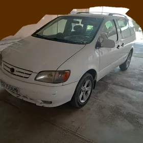 Toyota Sienna 2002