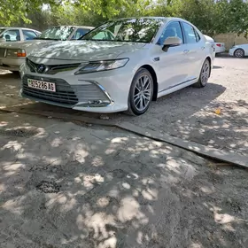 Toyota Camry 2020