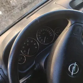 Opel Astra 2003