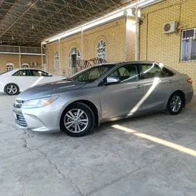Toyota Camry 2017
