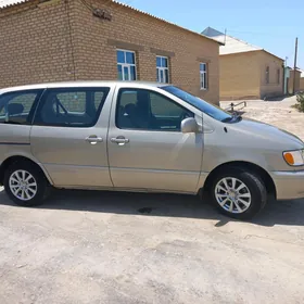 Toyota Sienna 2001