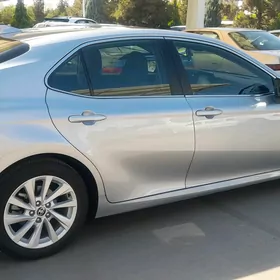 Toyota Camry 2022
