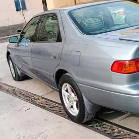 Toyota Camry 2001