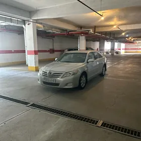 Toyota Camry 2010