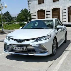 Toyota Camry 2022