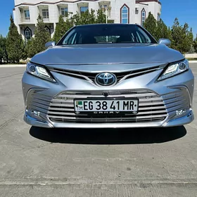 Toyota Camry 2020