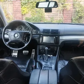 BMW E39 2001