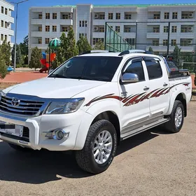 Toyota Hilux 2014