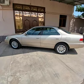 Toyota Camry 2000
