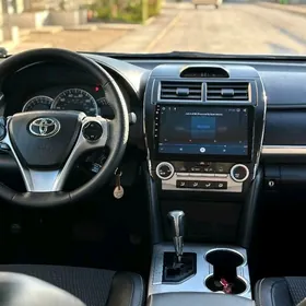 Toyota Camry 2013