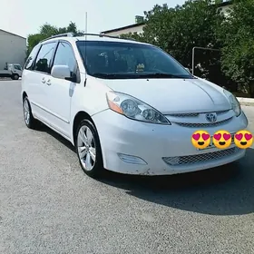 Toyota Sienna 2008