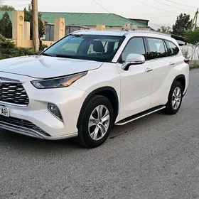 Toyota Highlander 2022