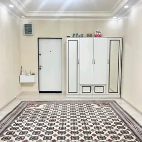 Mir 4, 3 komnat kwadrat prihoj
