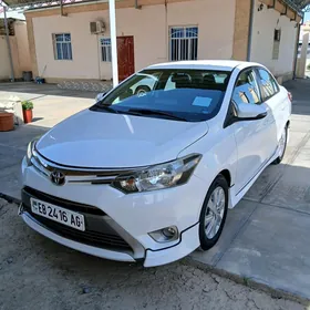 Toyota Yaris 2013