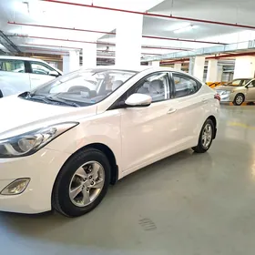 Hyundai Elantra 2012