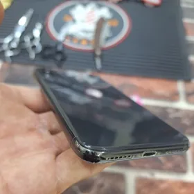 iPhone X