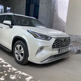 Toyota Highlander 2020