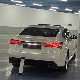 Toyota Avalon 2013