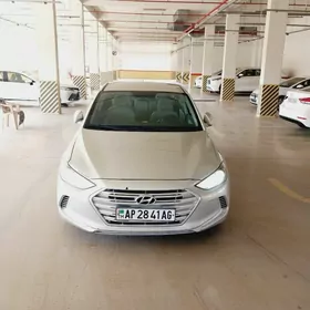 Hyundai Elantra 2018