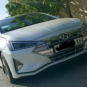 Hyundai Elantra 2019