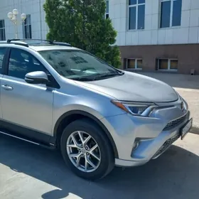 Toyota RAV4 2017