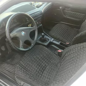 BMW 520 1990
