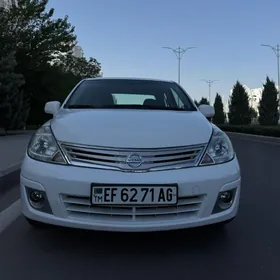 Nissan Versa 2008