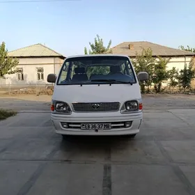 Toyota Hiace 2001