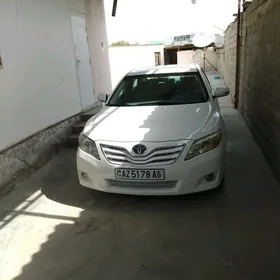 Toyota Camry 2011