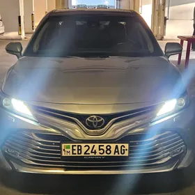 Toyota Camry 2018