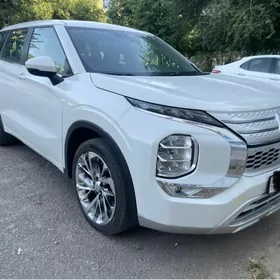 Mitsubishi Outlander 2022