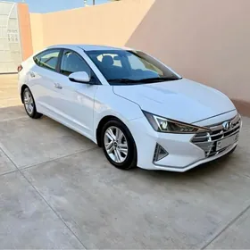 Hyundai Elantra 2020