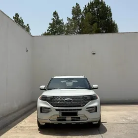 Ford Explorer 2023