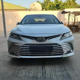 Toyota Camry 2022