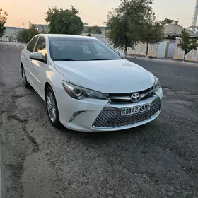 Toyota Camry 2016