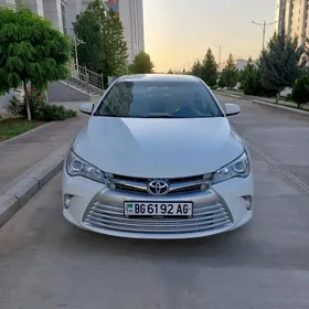 Toyota Camry 2015