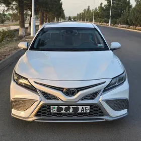 Toyota Camry 2018